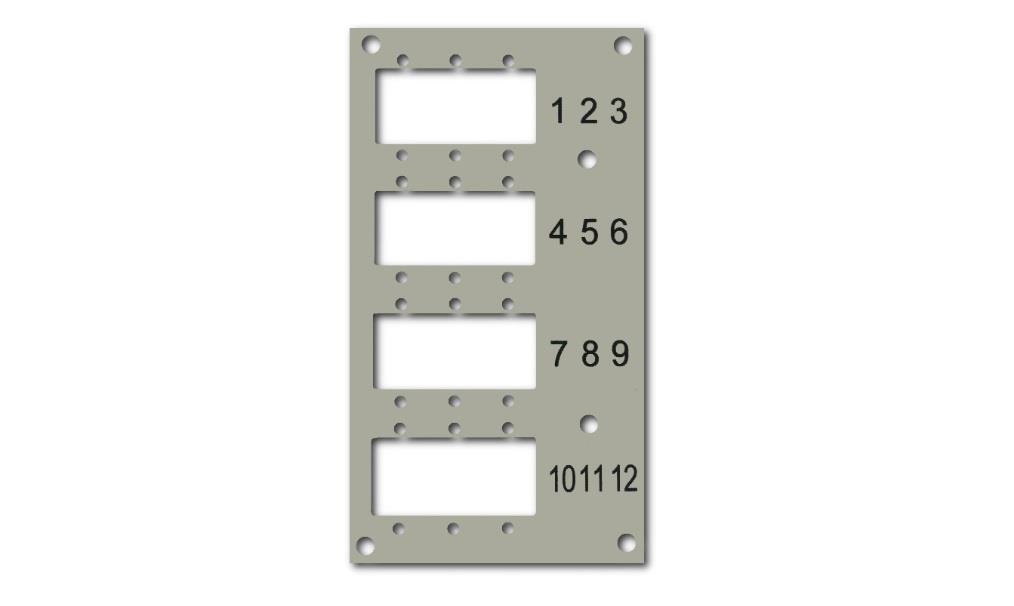 4049759137526  - Incom Group
 Panel przedni EFB-Elektornik 53705.4V2B2 do przełącznicy EFB 53705.1V3 na 12 adapterów